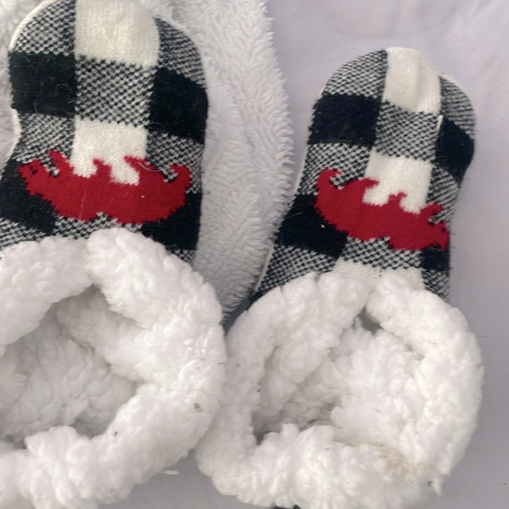 Slippers from pink